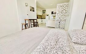 Marilyn Studio With Sea View Wi Fi
